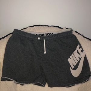 Comfy NIKE shorts